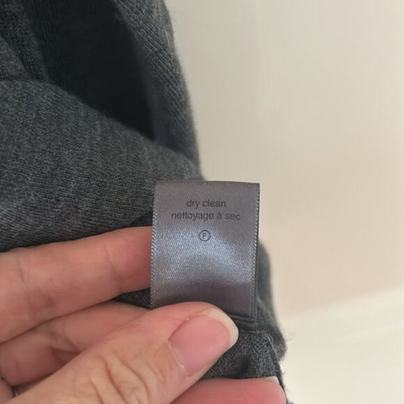 JOHN VARVATOS S 100% wool light weight v neck sweater - Picture 7 of 11